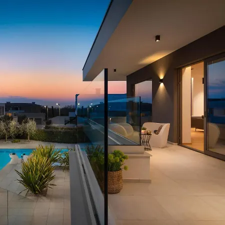 فيلة Old Olive Vii *