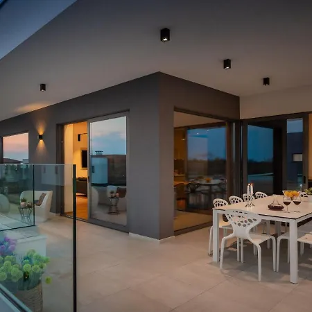 Old Olive Vii * فودنيان